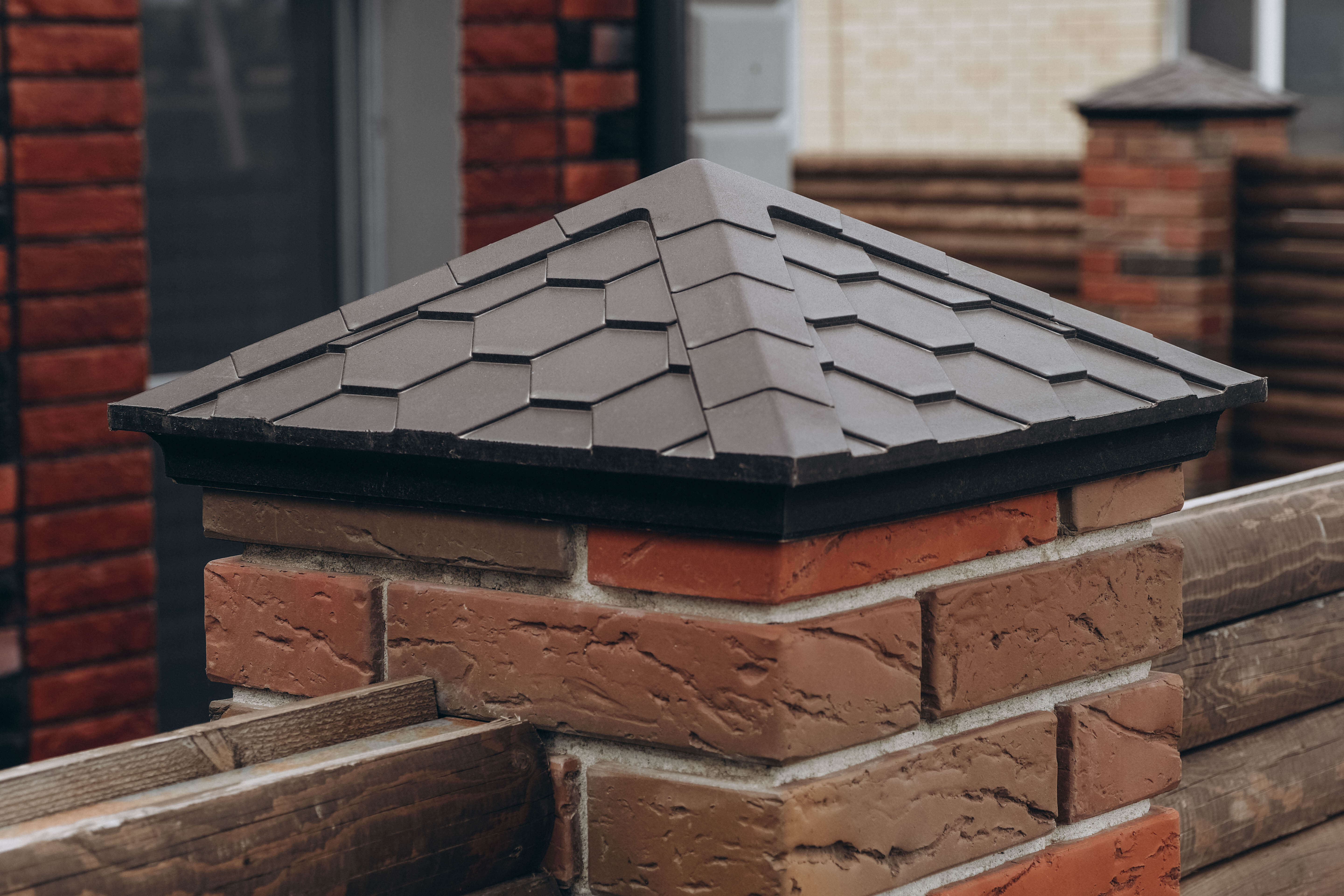 Колпак Zking Эверест Коричневый на столб 1.5х1.5 кирпича (390х390мм) в Вельске фото